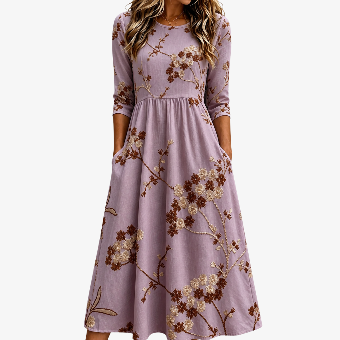 VIOLET | MIDI-KLEID MIT TASCHEN UND HEATHER-WIESENBLUMENMUSTER