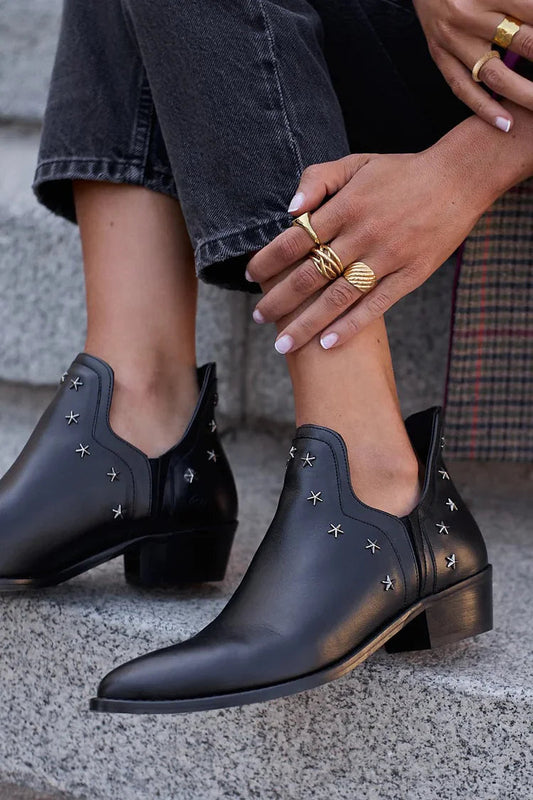 SADIE | STAR-STUDDED POINTED BOOTS