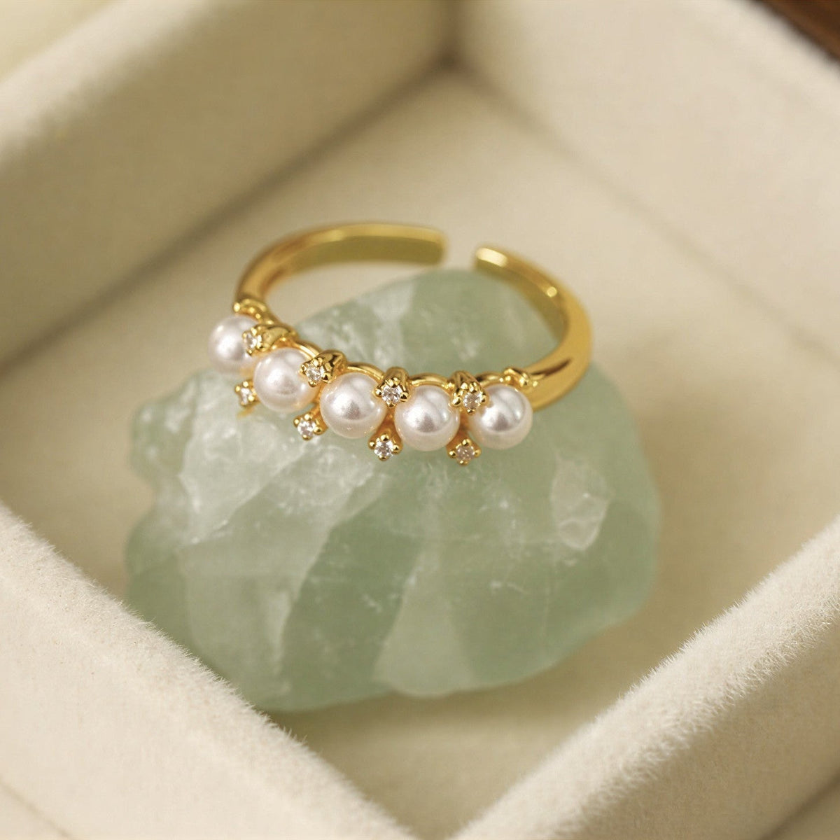 GISELLE | RING MIT FÜNF PERLENREIHEN