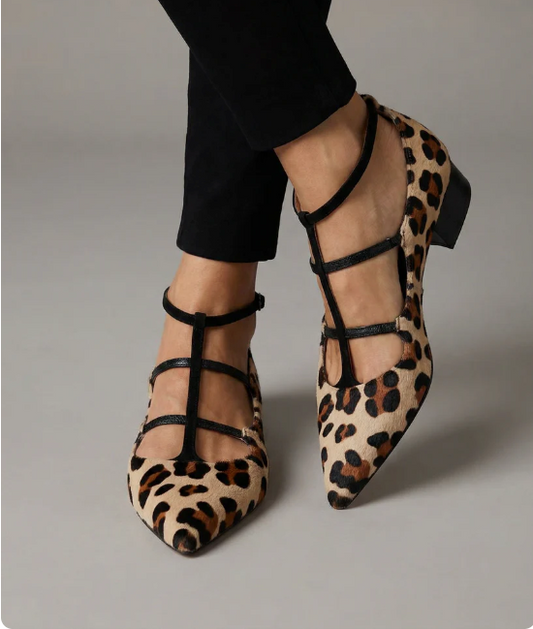 CAROL | HEELED SHOES WITH LEOPARD STRAP
