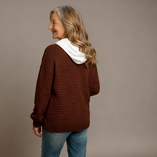 SELIORA | STRUKTURIERTE STRICKJACKE