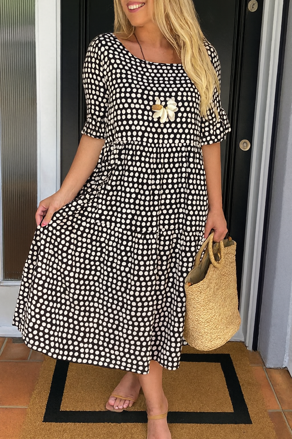 FELICITY | SHORT-SLEEVE SABLE MIDI DRESS
