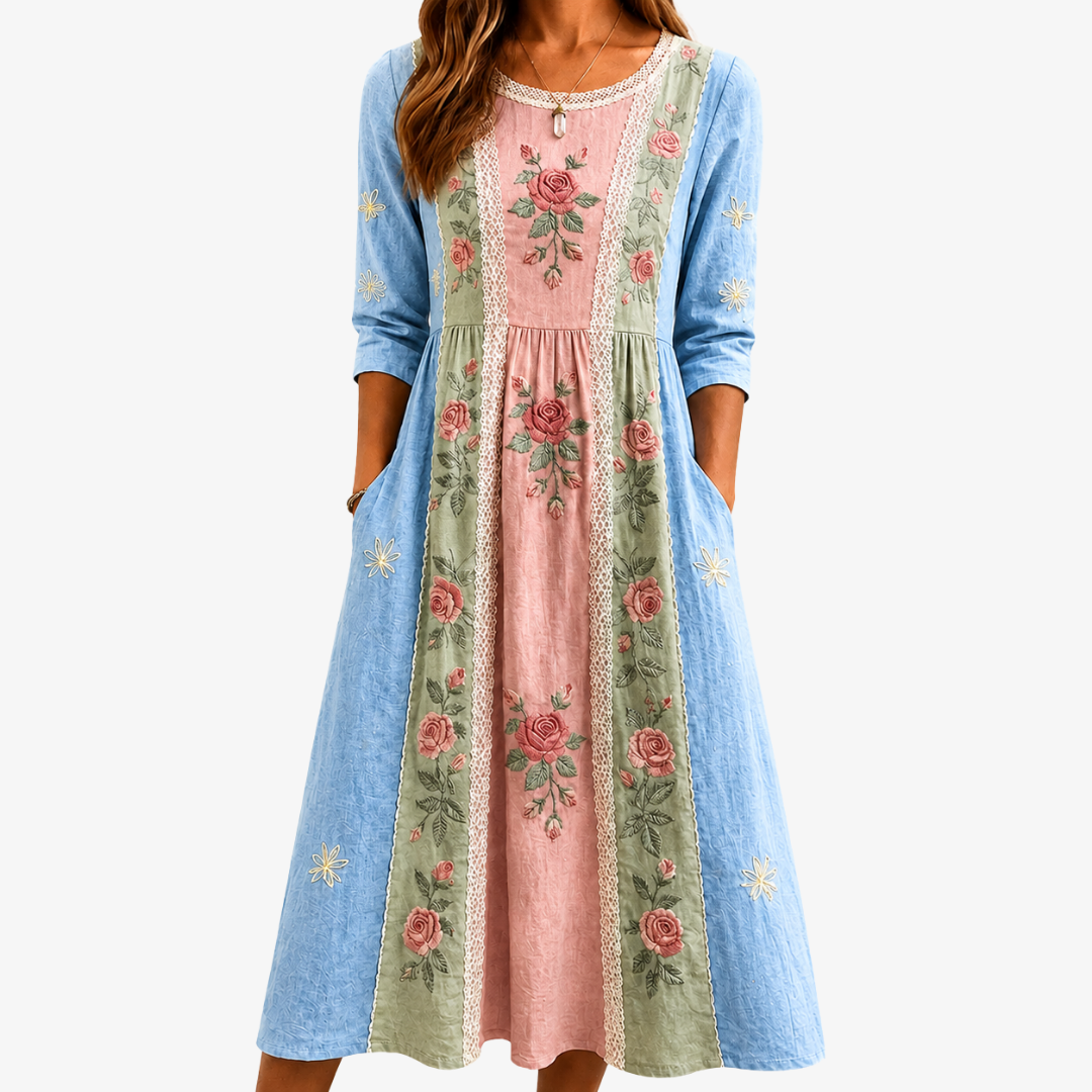 ROSALIE | PATCHWORK-KLEID MIT TASCHEN IM VINTAGE-ROSENGARTEN-DESIGN