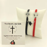 ARMBAND MIT KREUZ- UND HERZ-ANHÄNGER