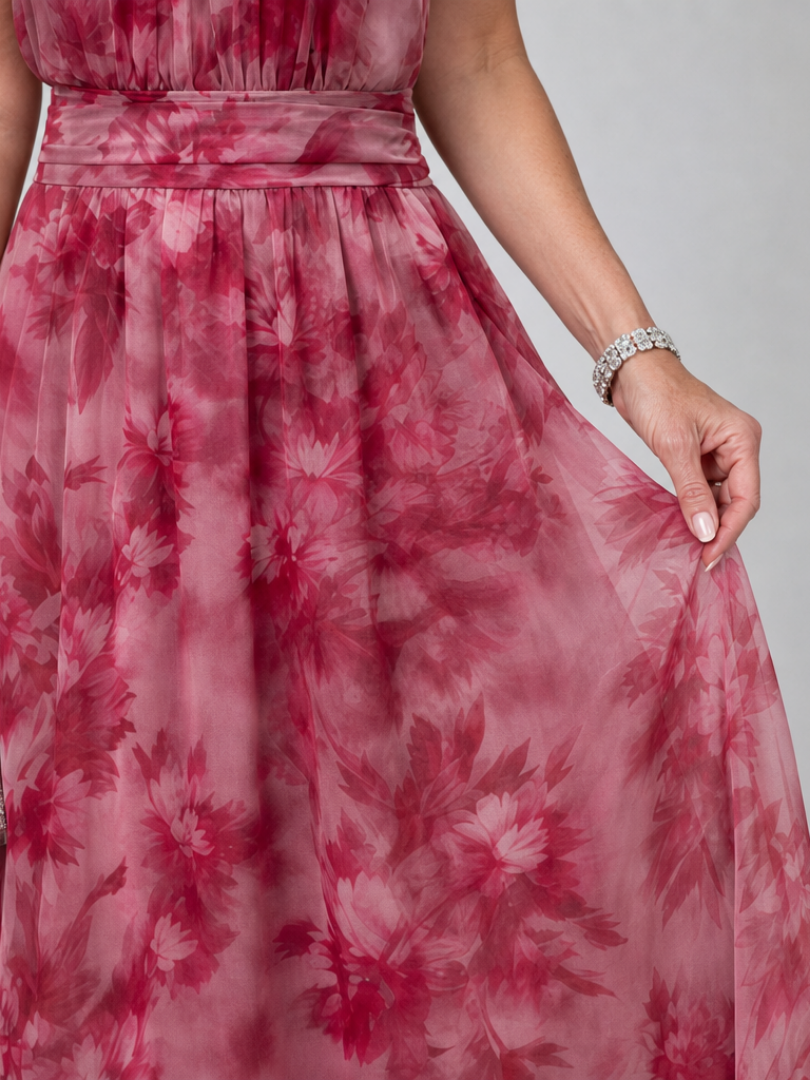 AVIEN | WEICHES MIDIKLEID MIT HALTERNECK