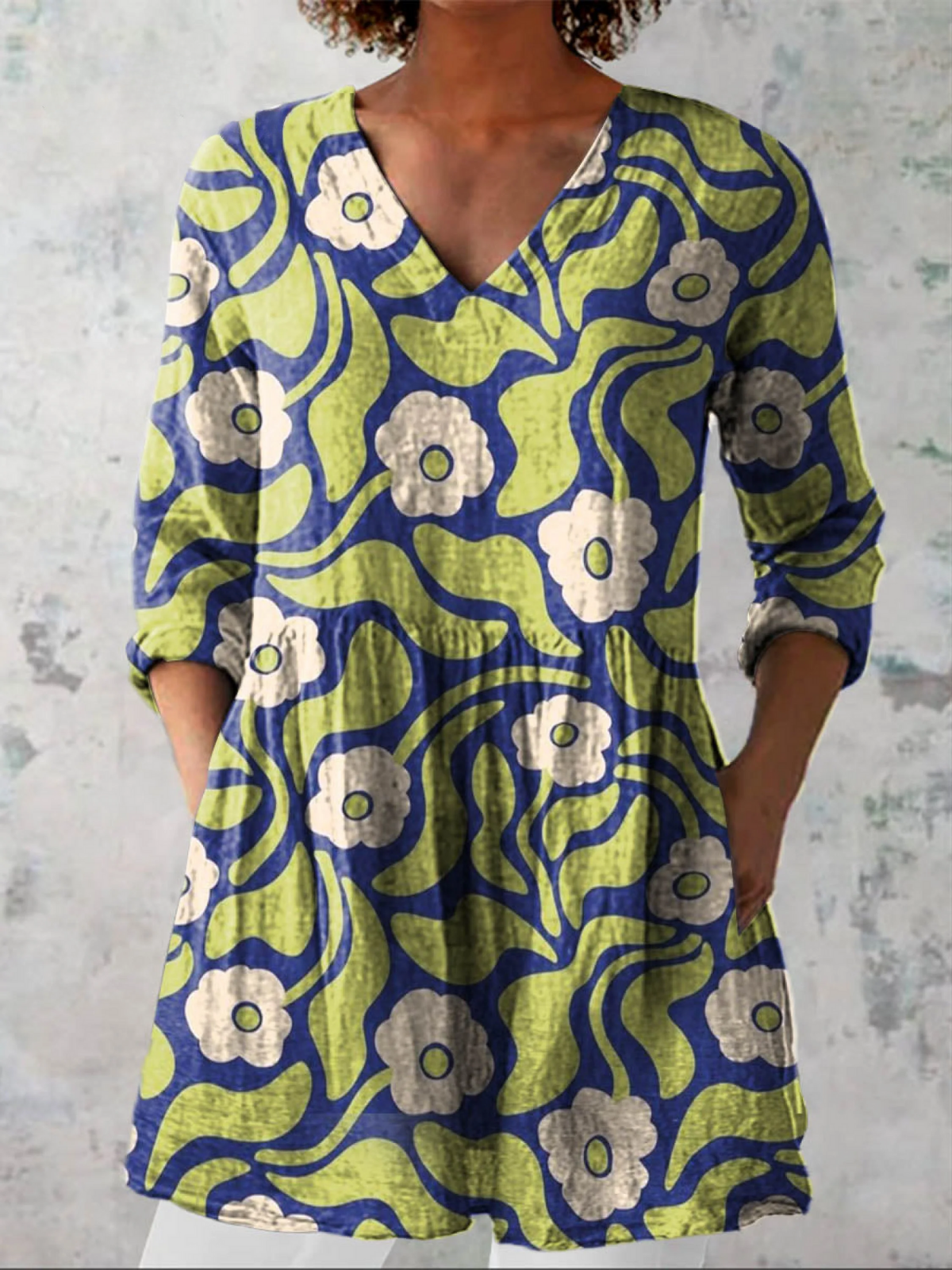 ELODIE | LANGE BLUSE MIT V-AUSSCHNITT