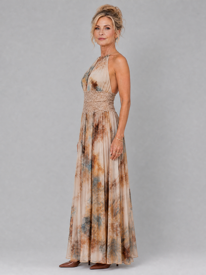 ELAVENUE | MAXIKLEID MIT HALTERNECK-AUSSCHNITT UND SPITZENTAILLE