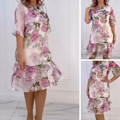 CLARISSA | MIDI-KLEID MIT STUFENROCK, KURZEN ÄRMELN UND BLUMIGEM ROSEN-PRINT