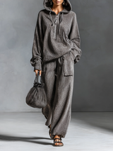 EVELYN | DAMEN FREIZEIT-SET AUS CORD MIT KAPUZENPULLOVER UND GERADER HOSE