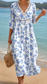 ISLA | KLASSISCHES BLUMIGES STRANDKLEID IN BLAU