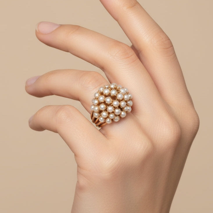 AURELIA | KLASSISCHER RING MIT PERLEINLAGE IN GOLD