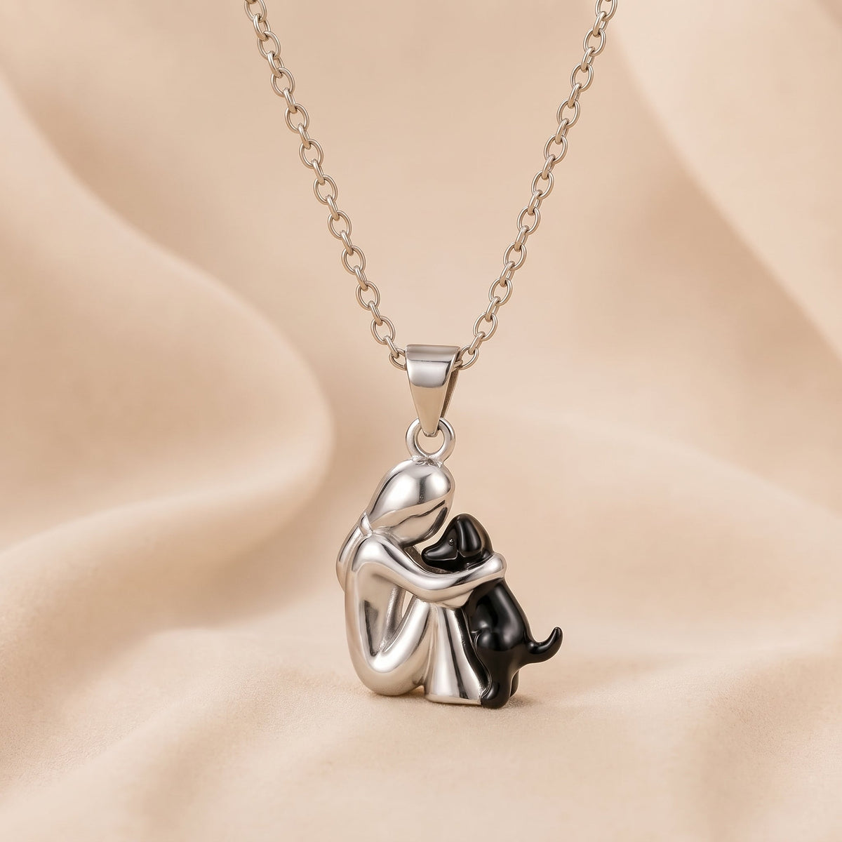 ETERNAL EMBRACE NECKLACE