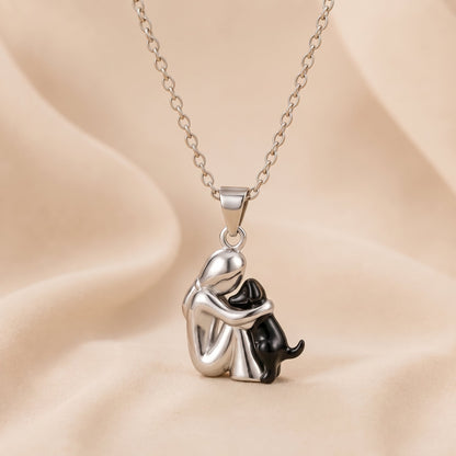 ETERNAL EMBRACE NECKLACE