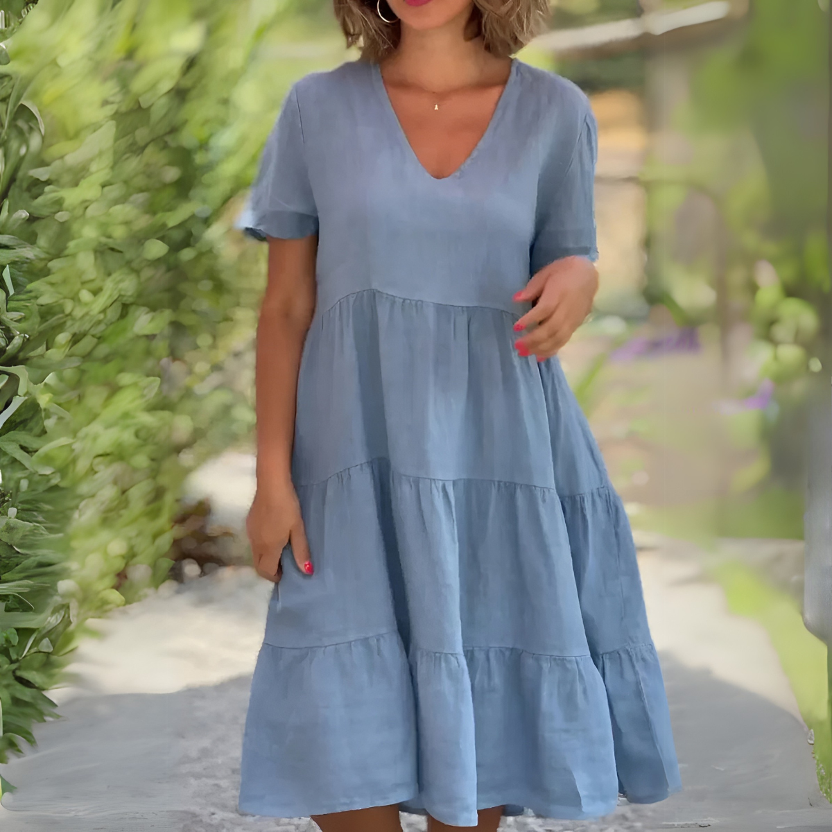 LUCE | LOCKERES KLEID MIT V-AUSSCHNITT