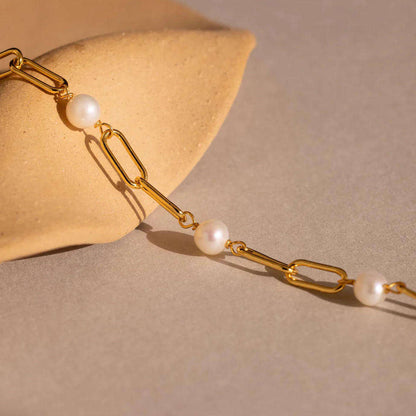 VIVIENNE | ZEITLOSES PERLENARMBAND