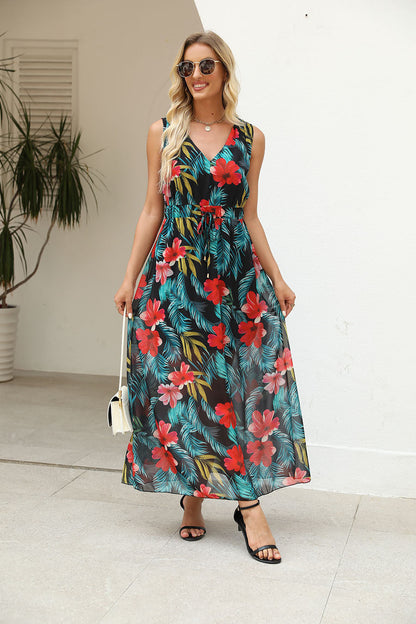 LENORA | MAXIKLEID MIT V-AUSSCHNITT UND TROPENMUSTER