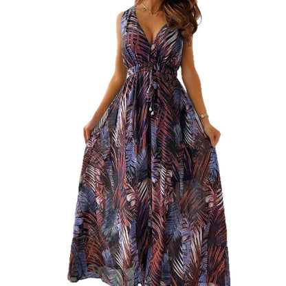 LENORA | MAXIKLEID MIT V-AUSSCHNITT UND TROPENMUSTER