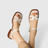 DELIANE | RAFFINIERTE FLACHE SANDALEN
