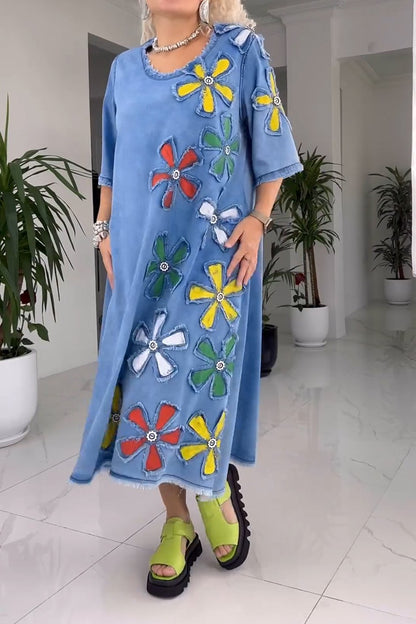 SYLVIE | MAXIKLEID MIT DENIM-BLUMENMUSTER