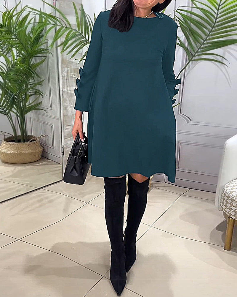 MEREDITH | SWING-KLEID MIT RUNDAUSSCHNITT UND AUSGESTELLTEN ÄRMELN