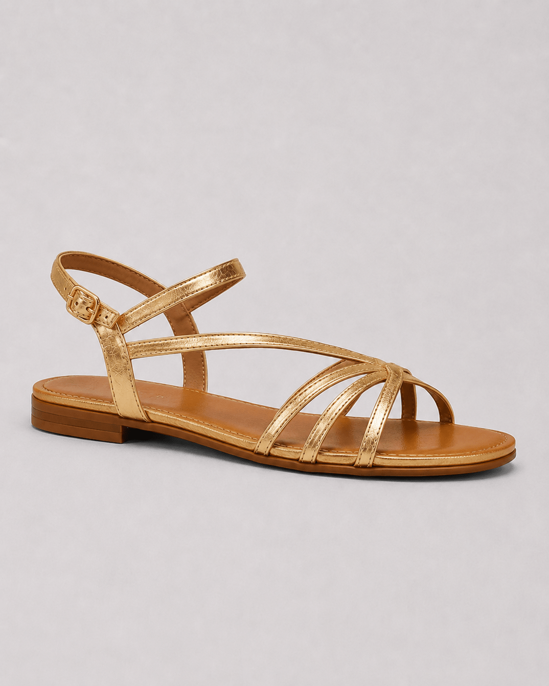 MARTA | GOLDENE SANDALEN: SOMMERLICHE ELEGANZ
