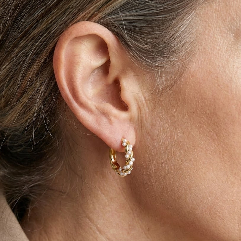 TWYLA | TWIRLED PEARL CREOLEN