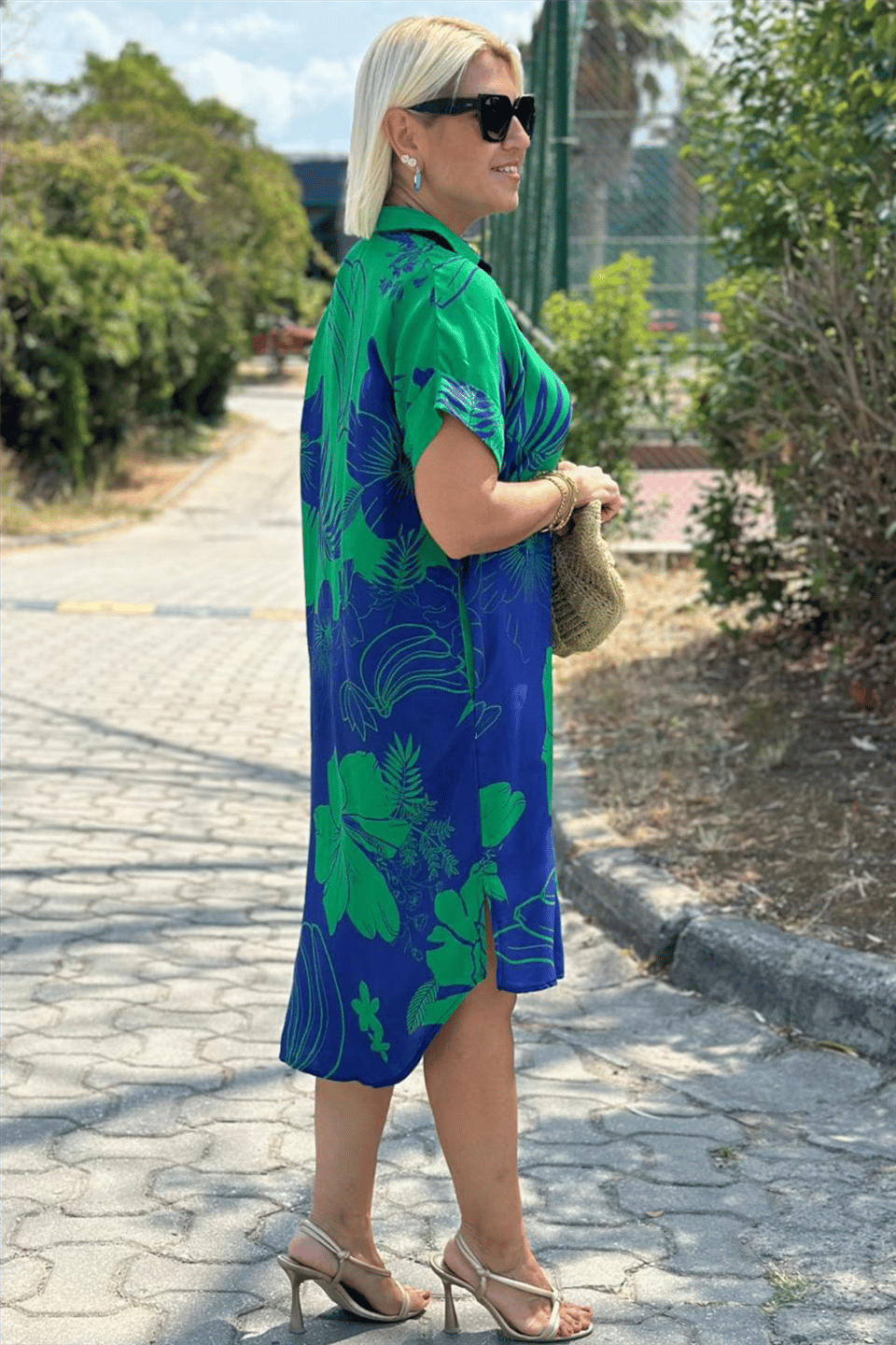 DAPHNE | ELEGANTES KNOPFKLEID